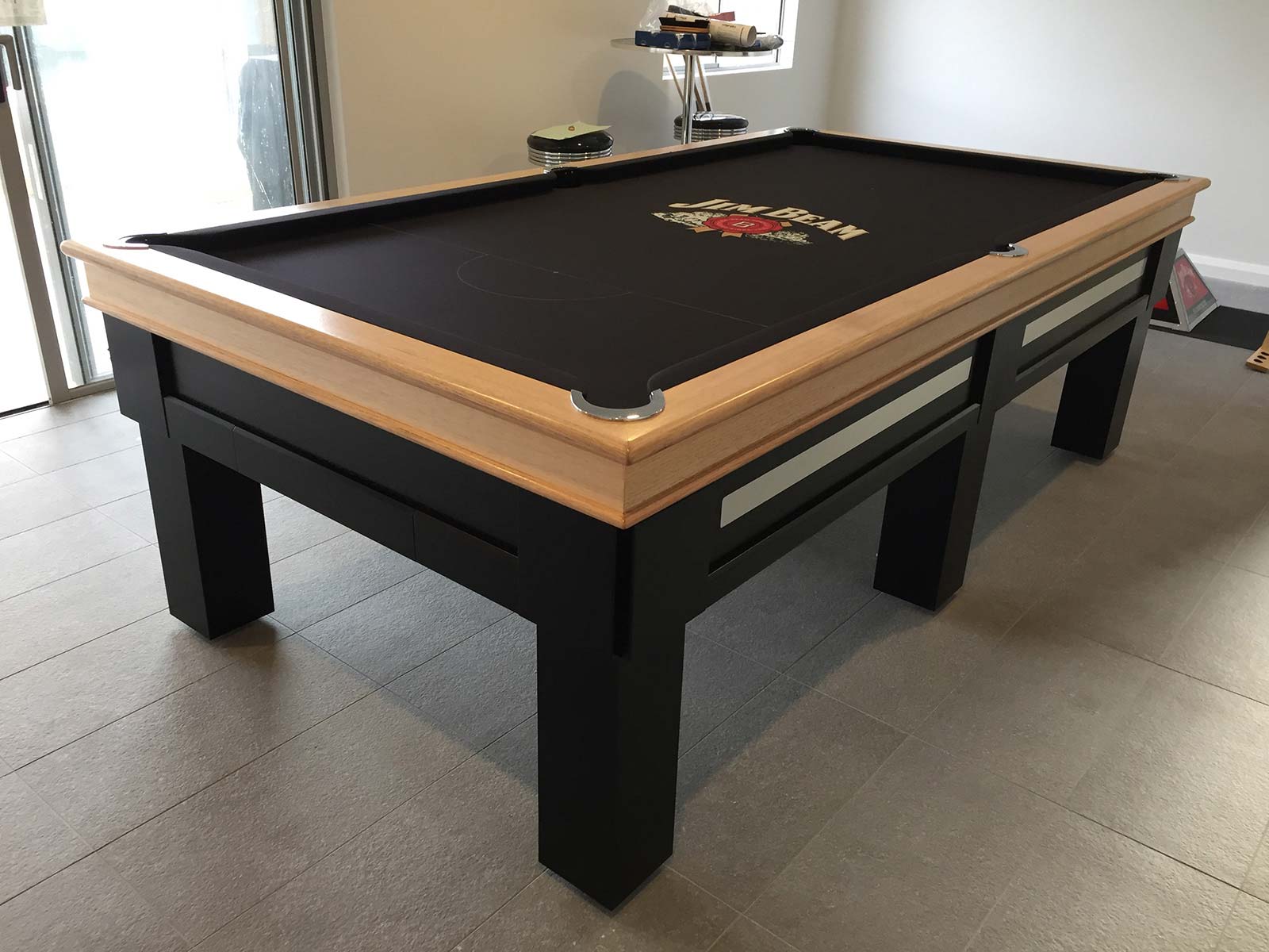 Panama classic ball return pool table